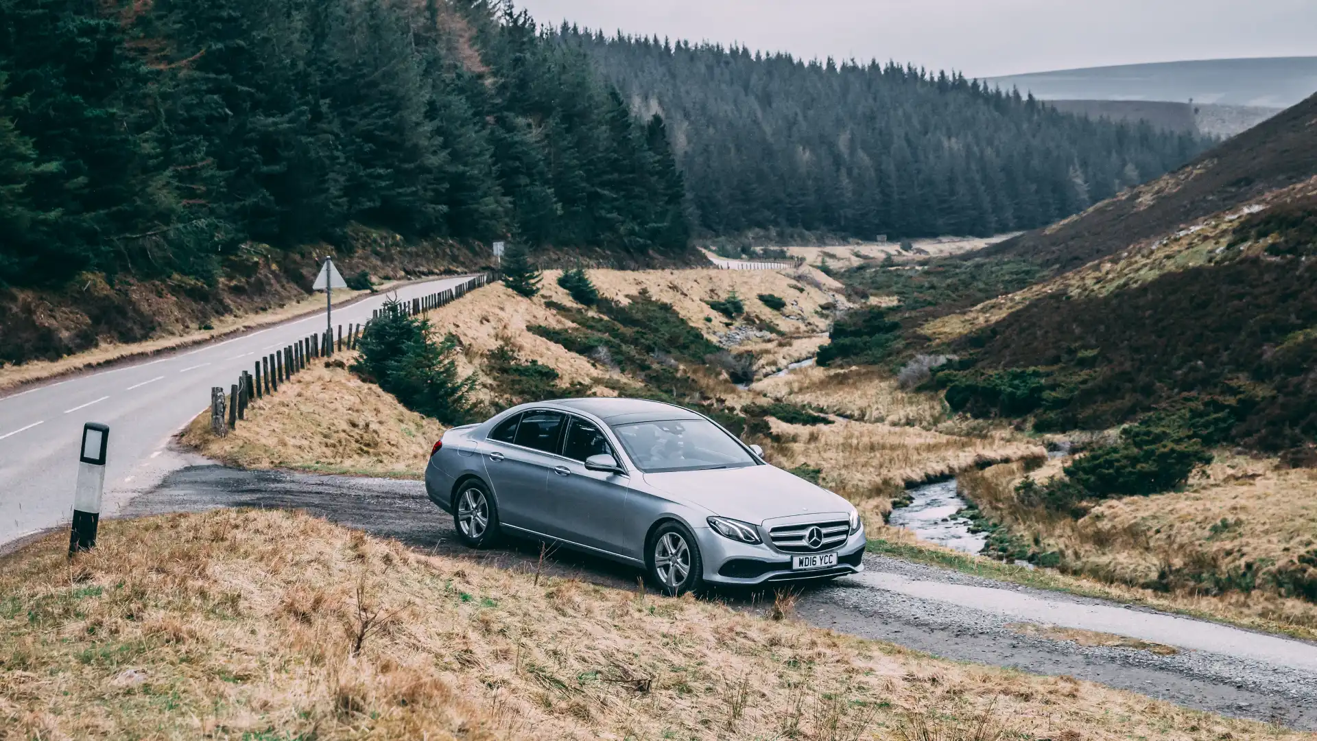 Dundee to Glasgow Transfer (Chauffeur; Taxi; Tours; Private Hire Car) Dundee to Glasgow Transfer (Chauffeur; Taxi; Tours; Private Hire Car)