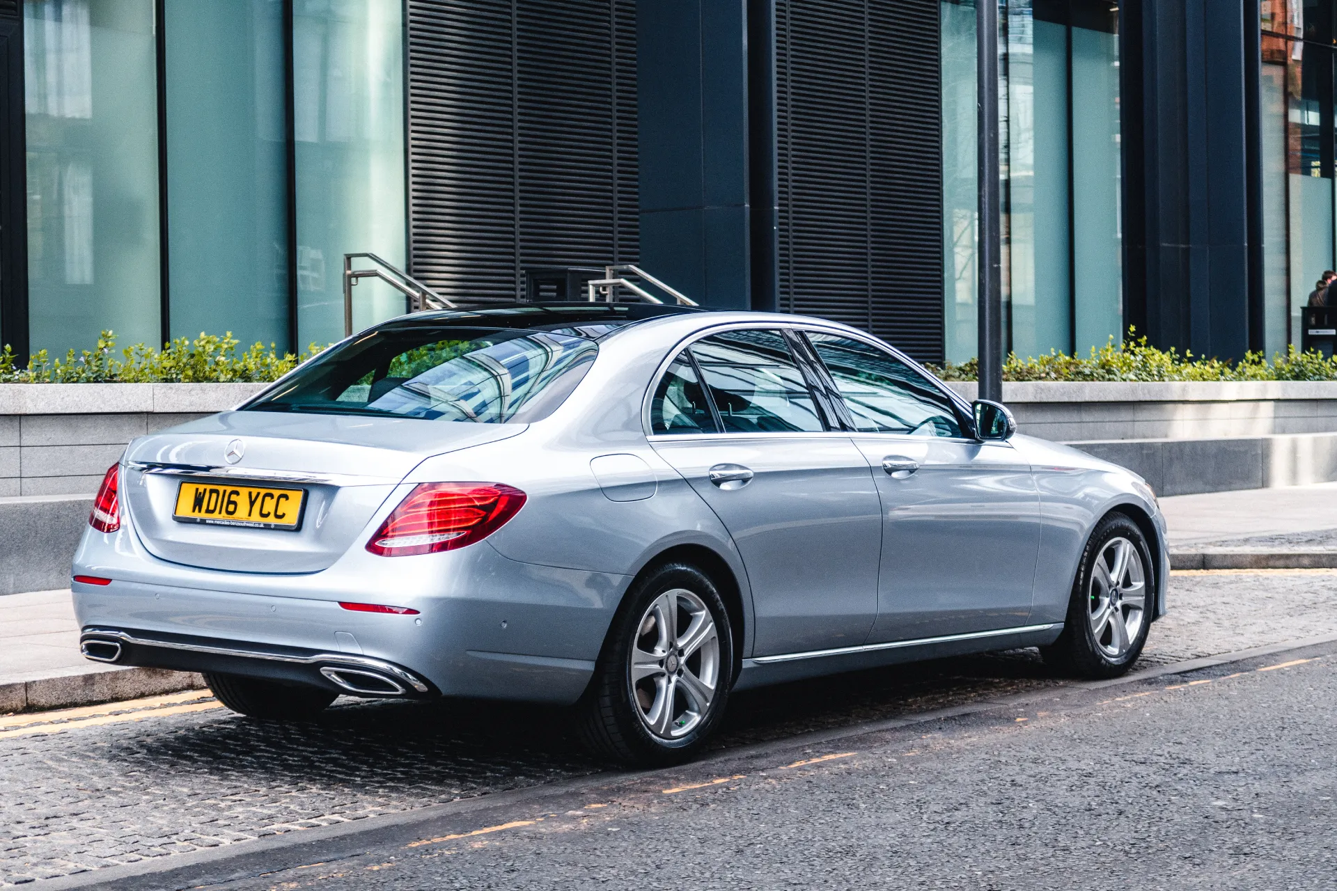 Edinburgh to Trump Turnberry (Chauffeur; Taxi; Tours; Private Hire Car) Edinburgh to Trump Turnberry (Chauffeur; Taxi; Tours; Private Hire Car)