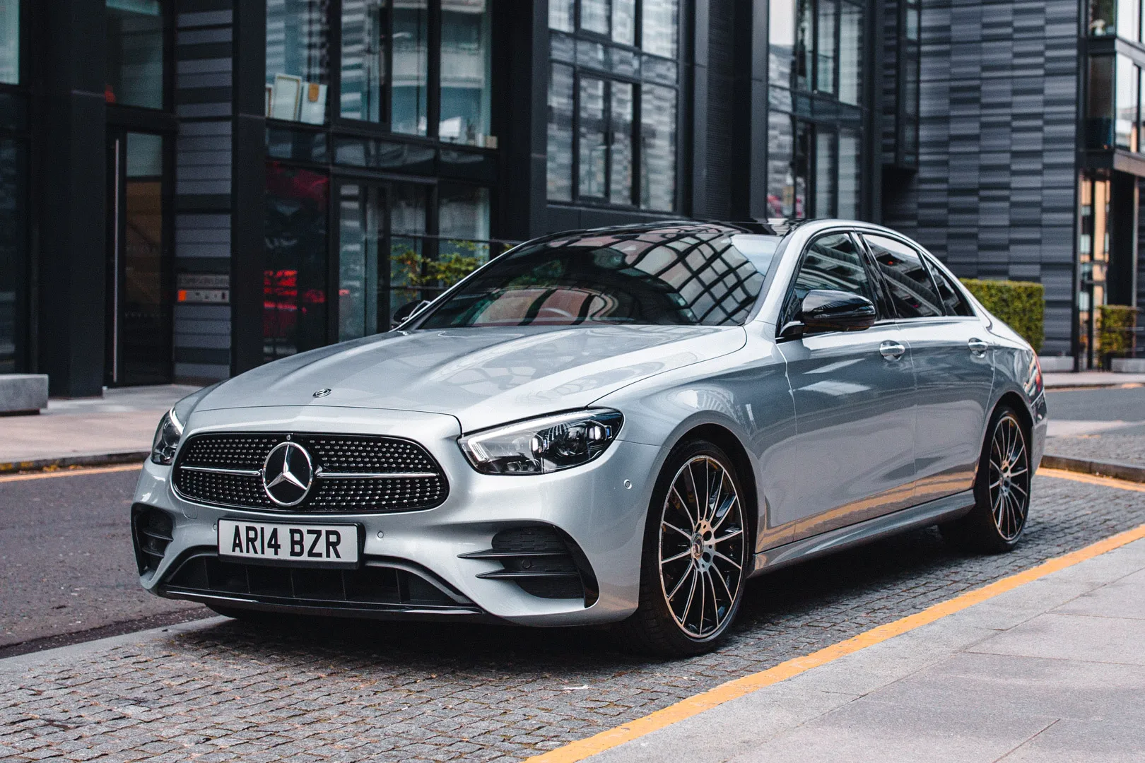 Effortless City Transfers Silver Mercedes-Benz ready for an Edinburgh to St Andrews city transfer.